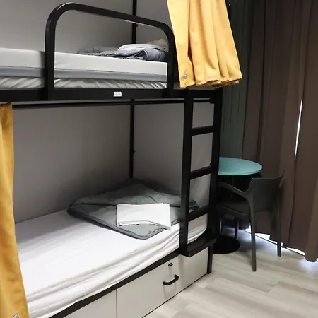 Jacques Brel Youth Hostel-2